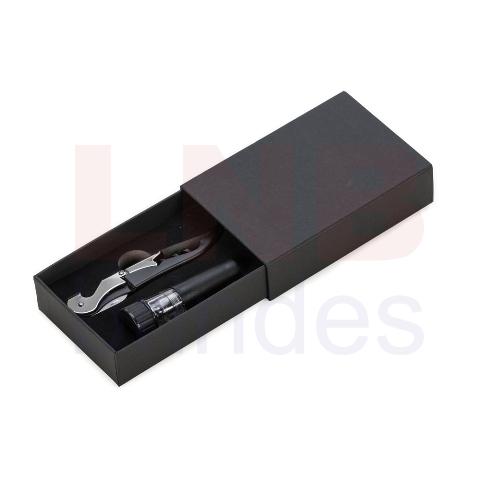 Kit-Vinho-2-Pecas-PRETO-6257d1-1501586812lnb-brindes-site-canoas-presentes-leandro-carol