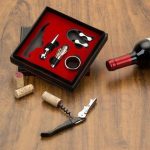 Kit-Vinho-5-pecas-PRETO-4268d1-1480691696lnb-brindes-site-canoas-presentes-leandro-carol